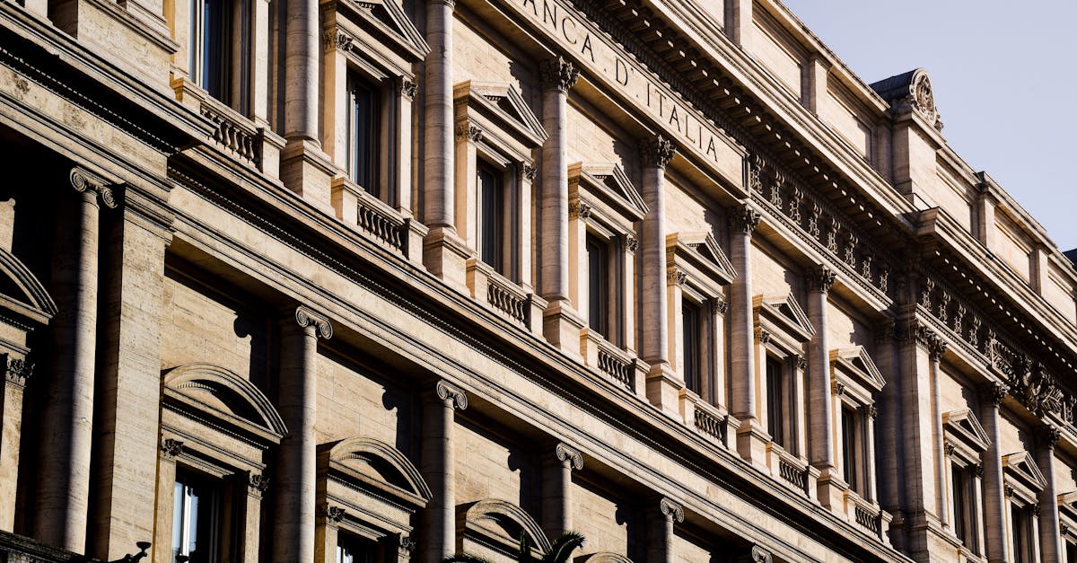 Les Facteurs Clés derrière ce Resserrement