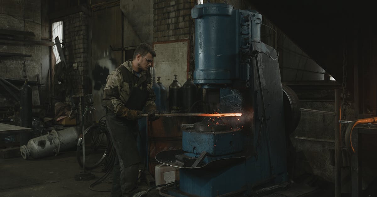 L'Acier Redéfinit le Marché: Opportunités pour l'Or et les Métaux Précieux